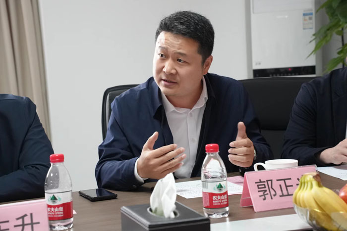 10月10日名家智库郭正光秘书长带队赴开封企业调研